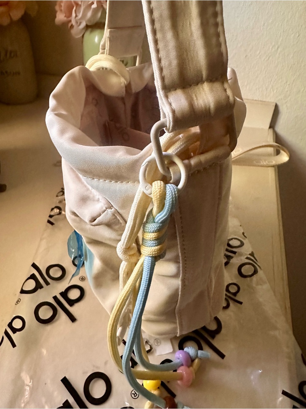 ALO Yoga Cream Drawstring Puffer Mini Crossbody - Picture 4 of 8